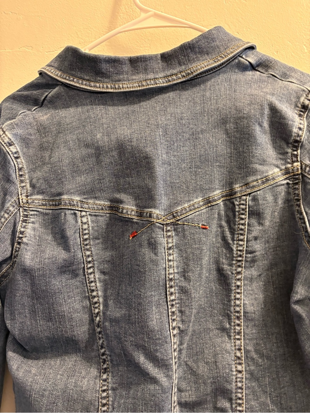 Classic Wrangler Blue Denim Jacket - Picture 8 of 8